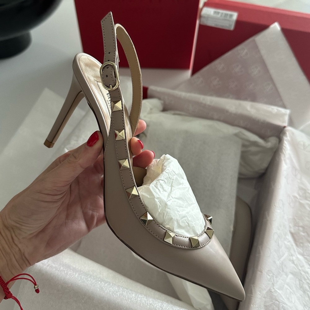 NIB Valentino Rockstud Slingback Pumps EU 37.5